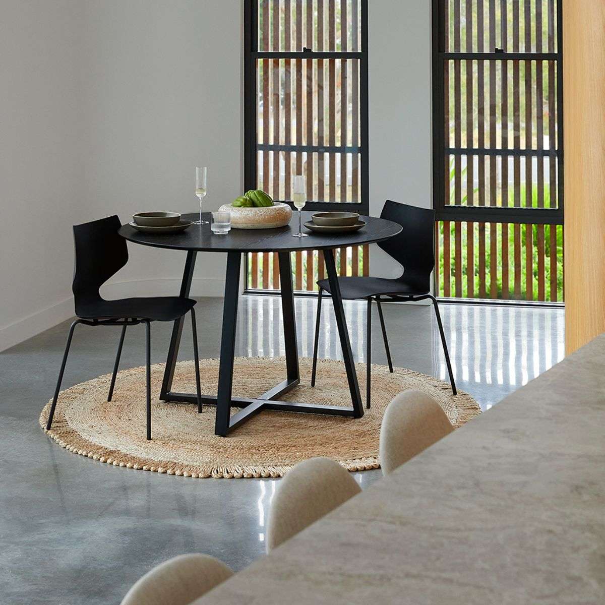 Mocka dining table and chairs online