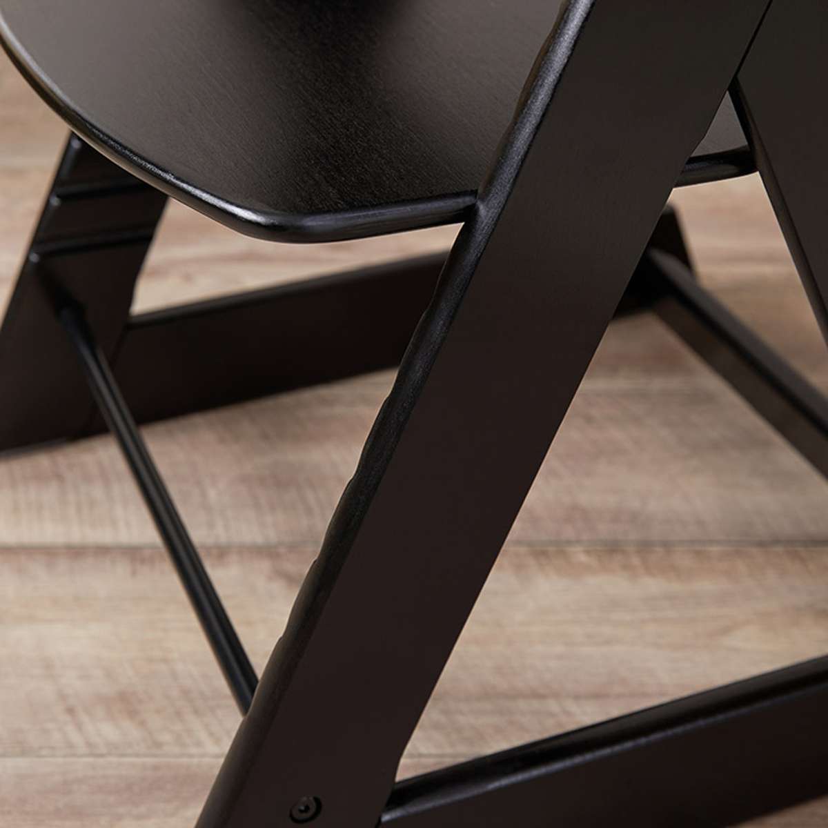 Black wooden high chair 2025