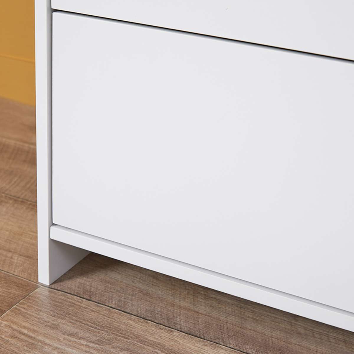 Safe and Stylish Brooklyn Change Table in White - Mocka