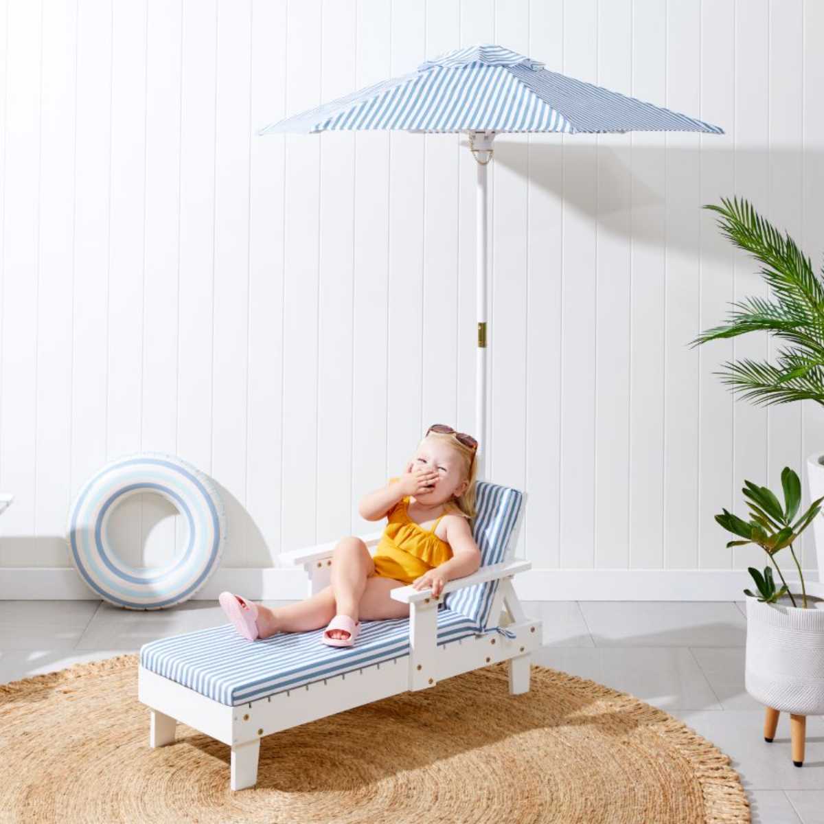 Sun Lounger and Umbrella Set- Be Summer Ready - Mocka